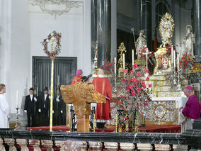 Abschlussvesper der Bischofskonferenz mit Spendung des Bonifatiussegens (© Karl-Franz Thiede)